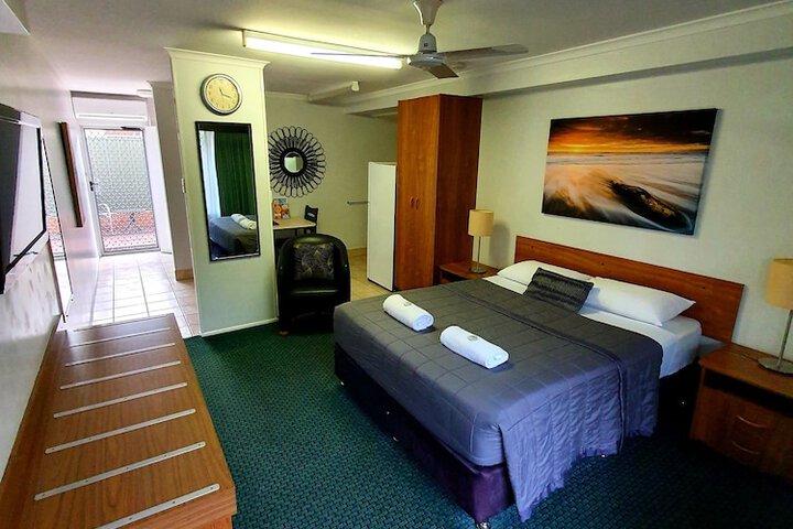 Room 9 of 49