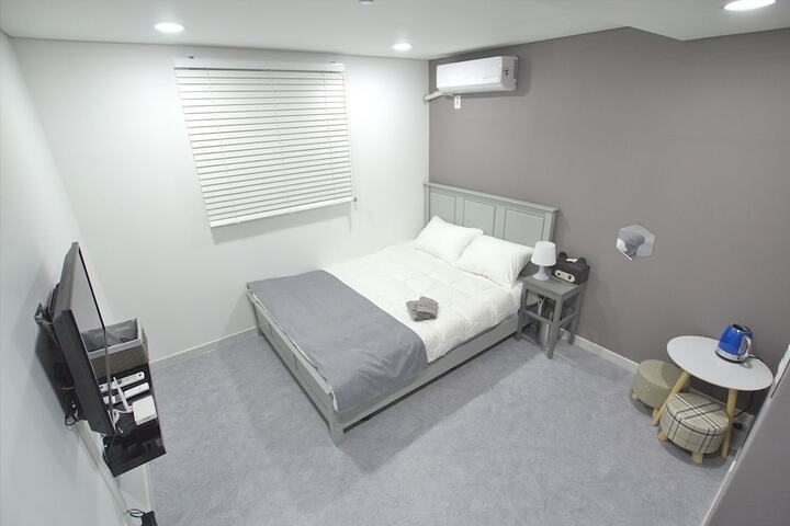 Room 15 of 55