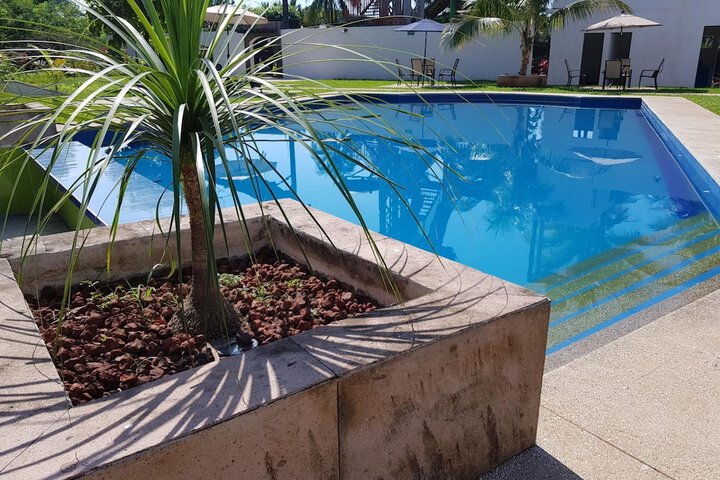 Pool 37 of 68
