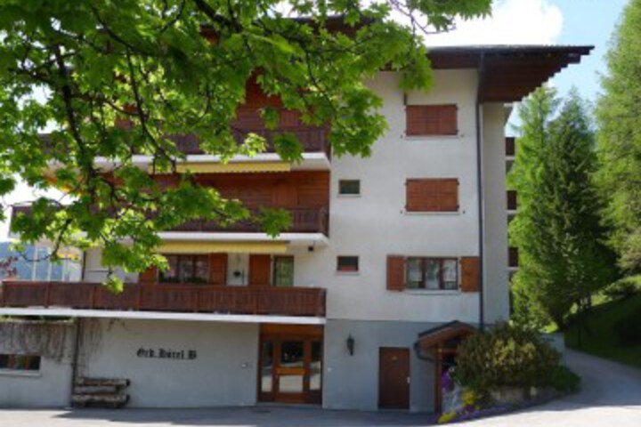 GRAND HoTEL A18