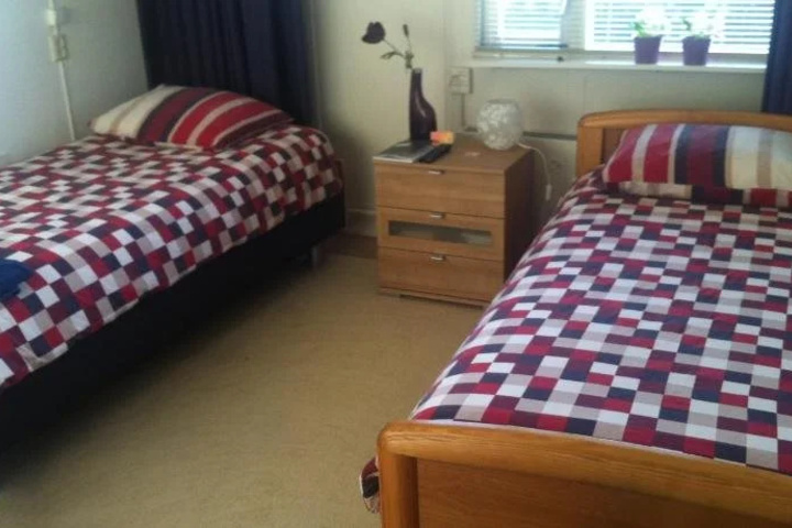 Room 2 of 10