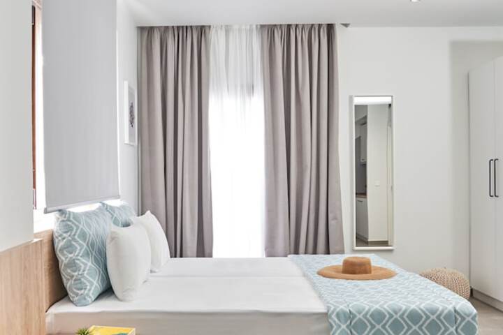 Room 47 of 78