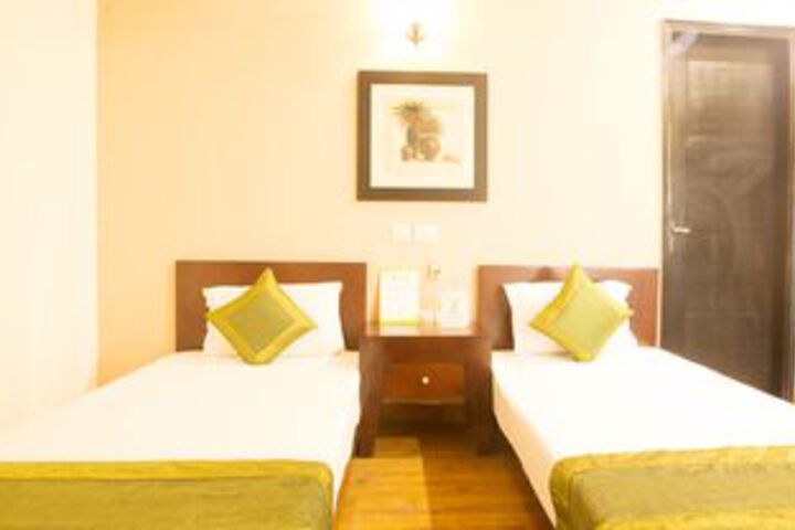 Room 9 of 20