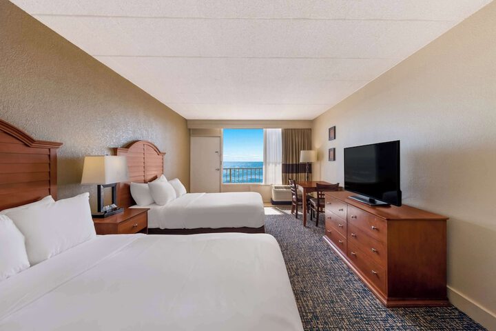Room 30 of 65