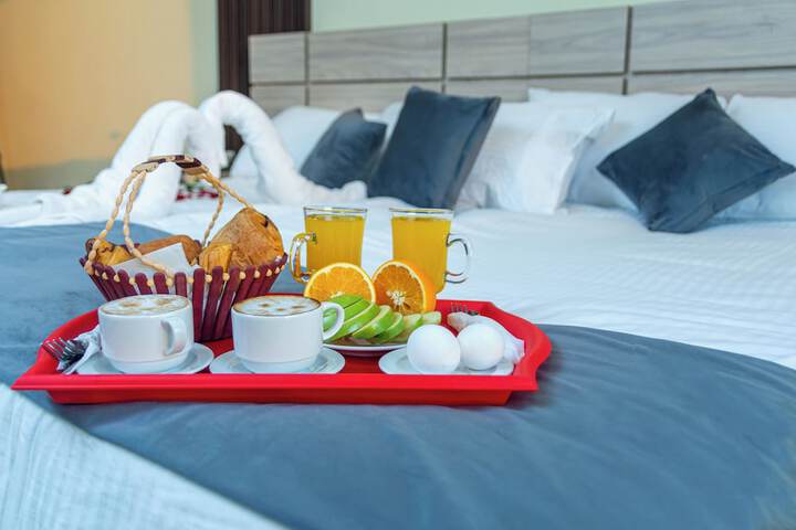 Breakfast/Coffee Service 24 of 31