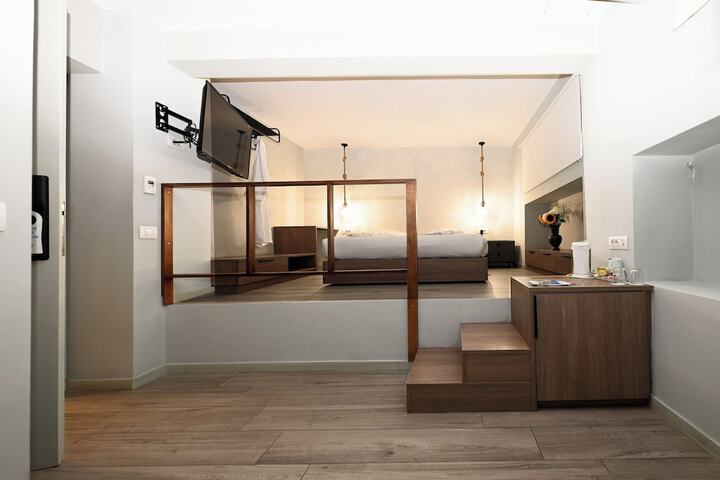 Room 70 of 200