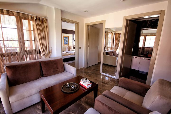 Room 12 of 50