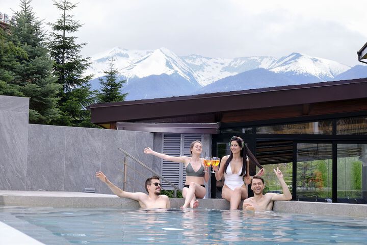 Pool 64 of 157