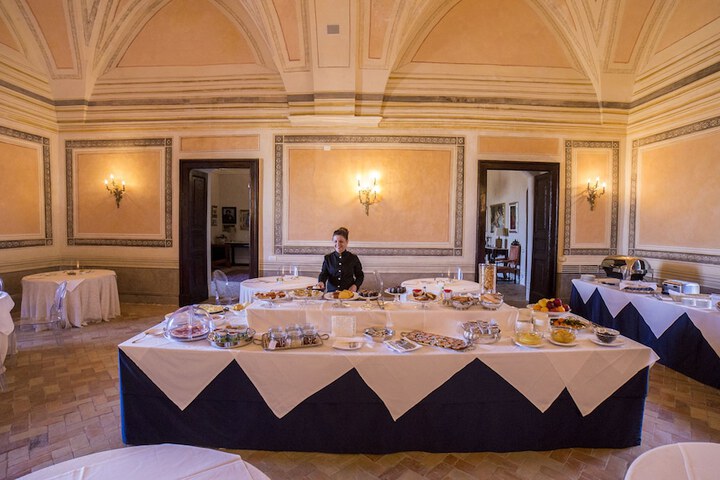 Breakfast/Coffee Service 21 of 47