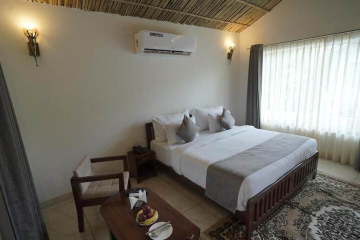 Room 8 of 38