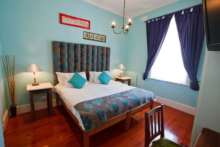Room 5 of 139