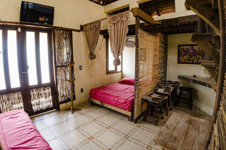 Room 2 of 23
