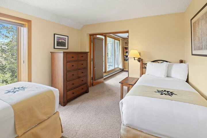Room 48 of 226