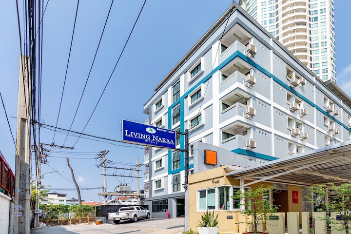 Hotel Exterior 50 of 63