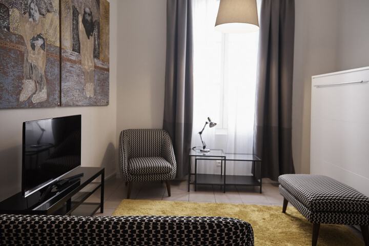 Room 48 of 63