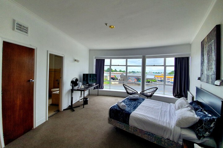 Room 15 of 51
