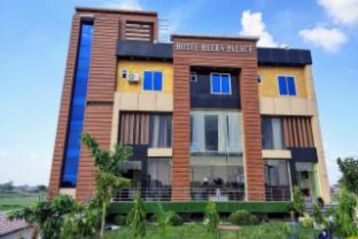 Hotel Heera Palace
