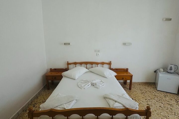 Room 33 of 72