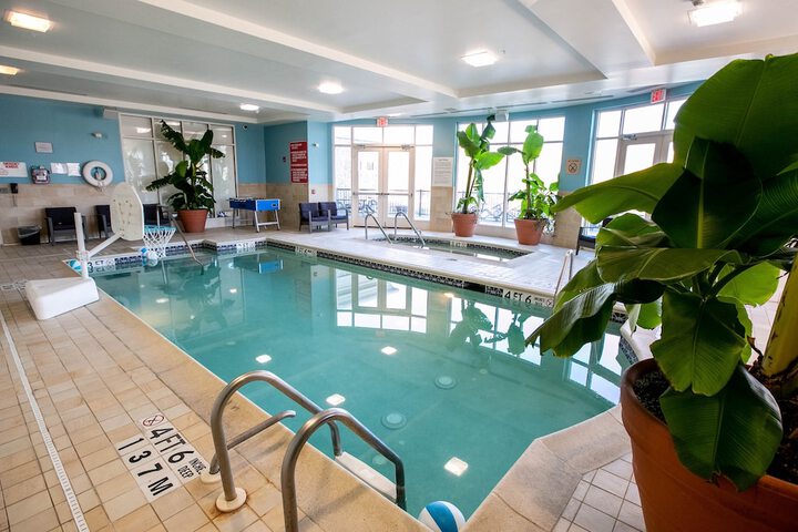Pool 40 of 94