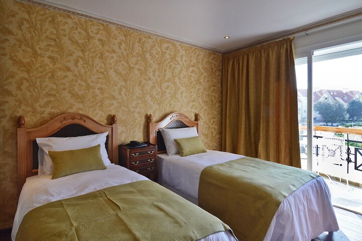 Room 3 of 14
