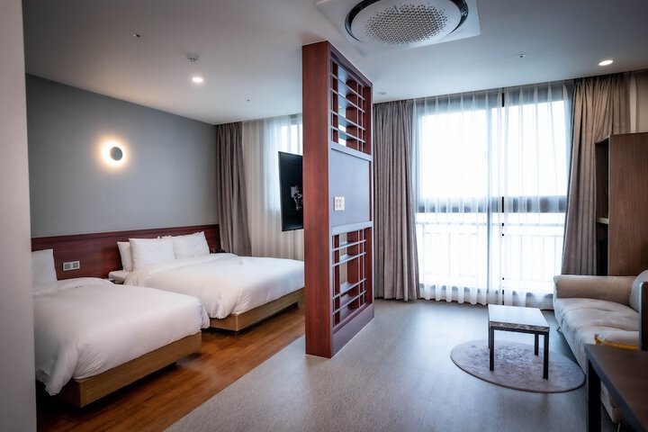 Room 20 of 54
