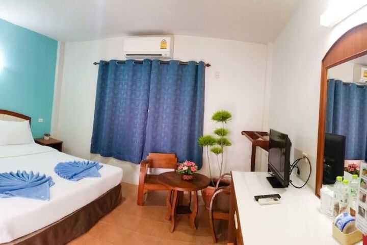 Room 8 of 51
