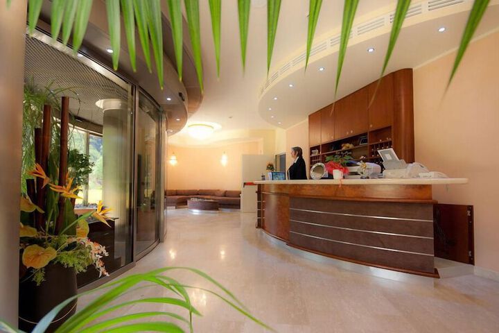 Hotel Interior 4 of 27