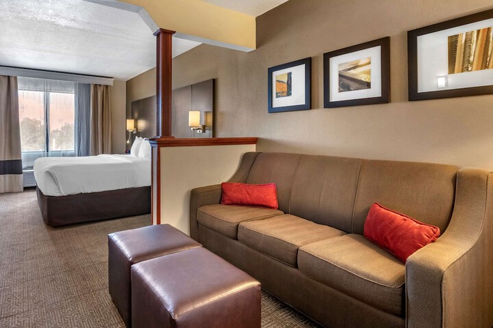 Suite 2 Queen Beds (7 of 10)