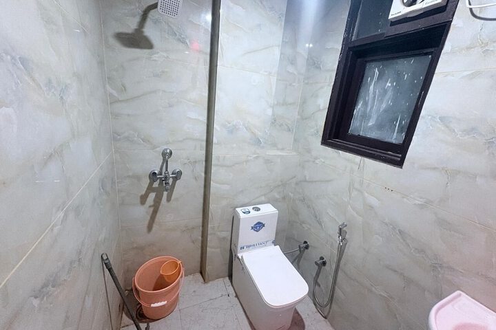 Room 19 of 28