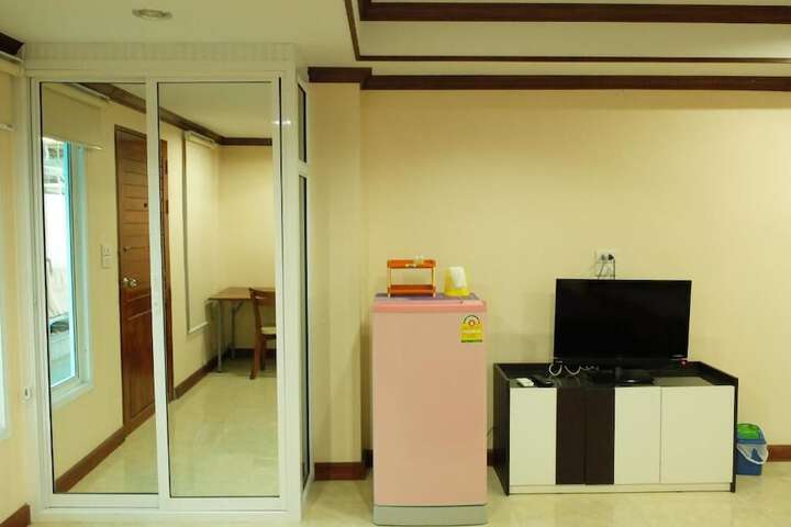 Room 16 of 24