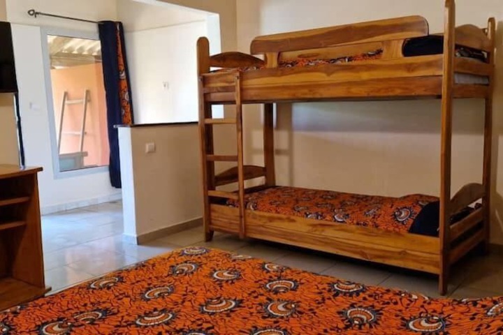 Room 22 of 90