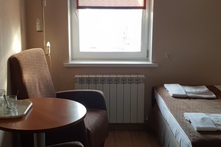 Room 19 of 38