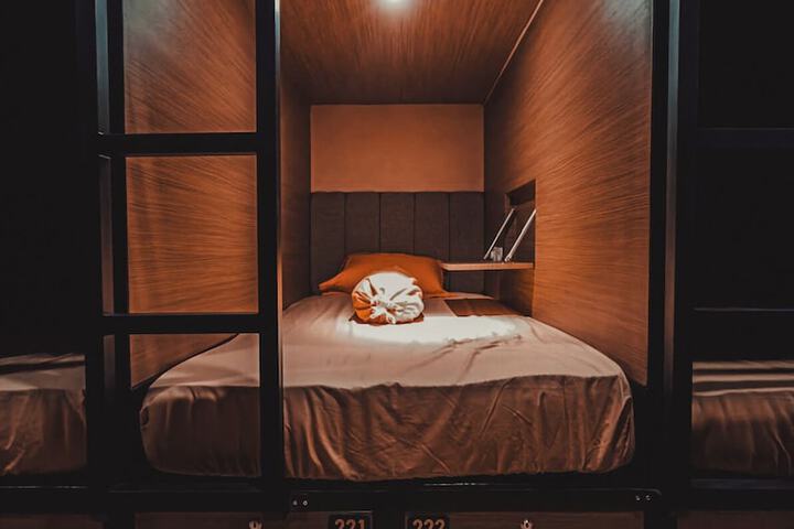 Room 5 of 17