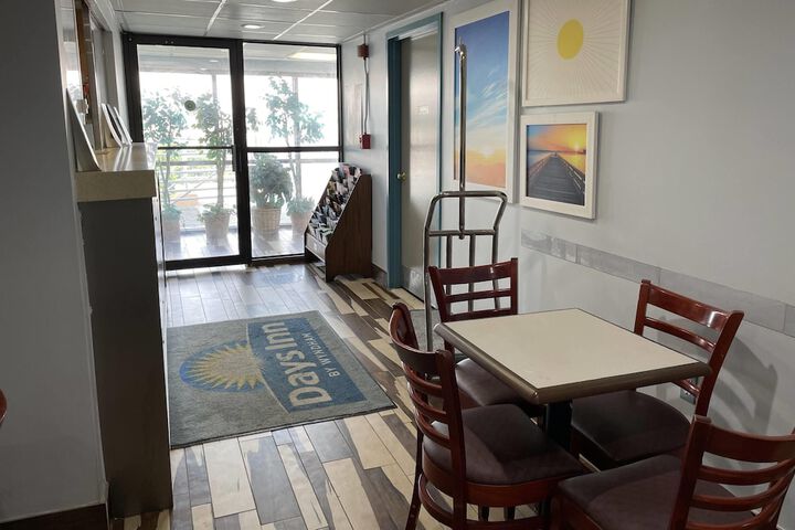 Entrance & Lobby