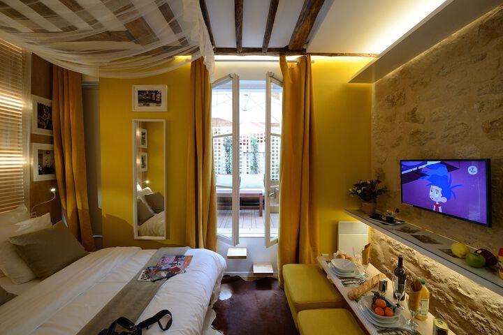 Room 205 of 648