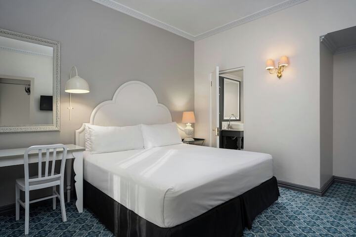 Room 20 of 62