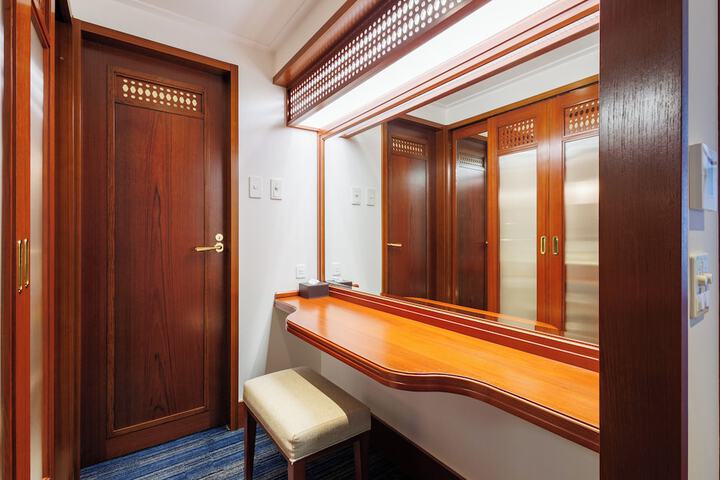 Room 47 of 175
