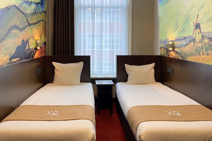 Room 8 of 42