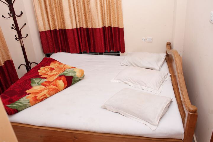 Room 5 of 14
