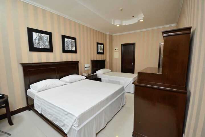 Room 11 of 42