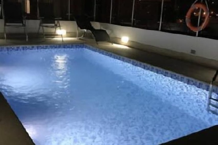 Pool 17 of 34