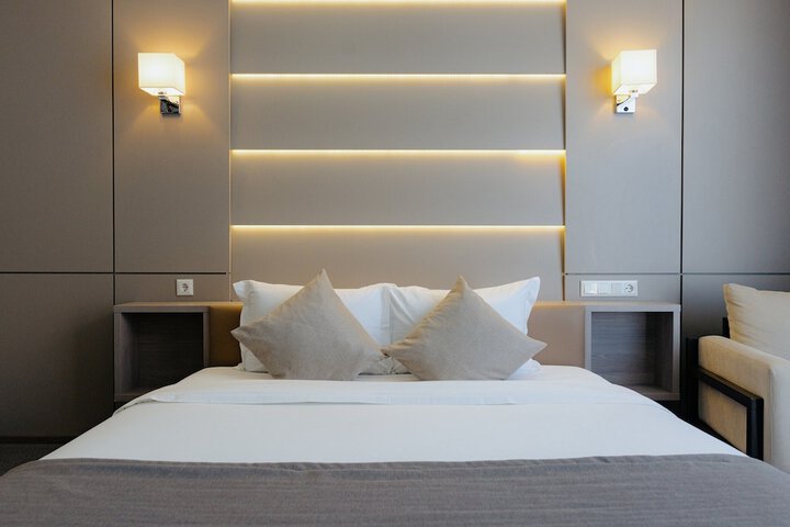 Room 44 of 80