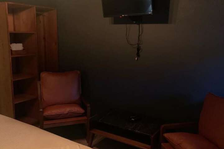 Room 7 of 92