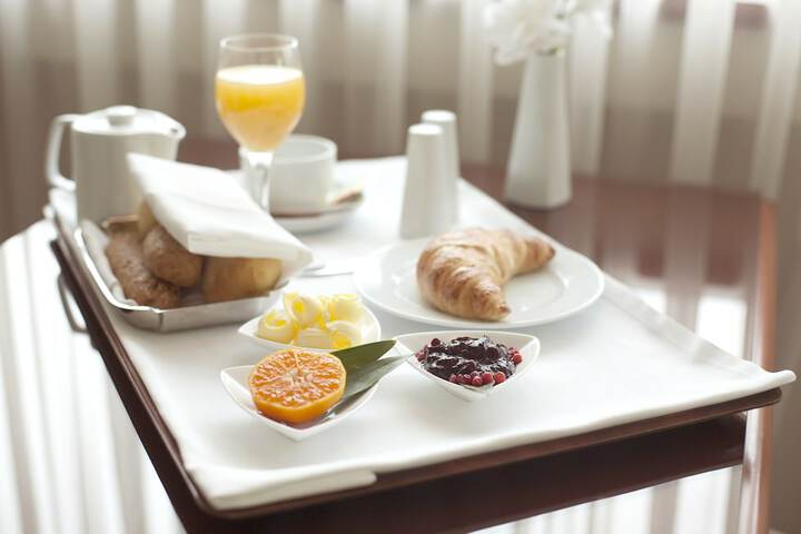 Breakfast/Coffee Service 81 of 91