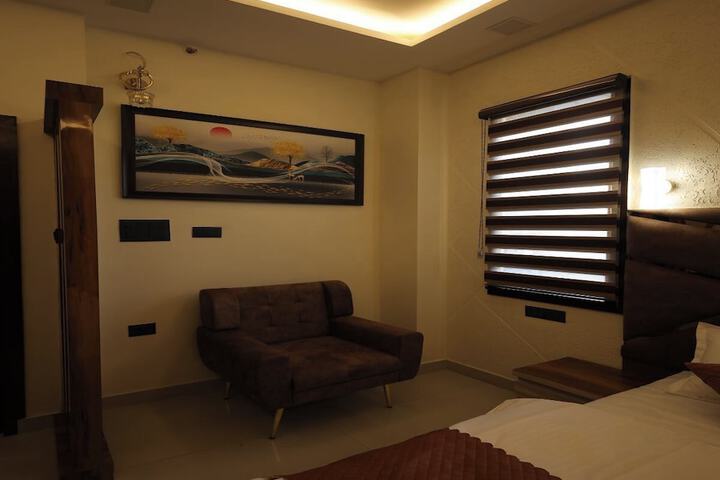 Room 21 of 35