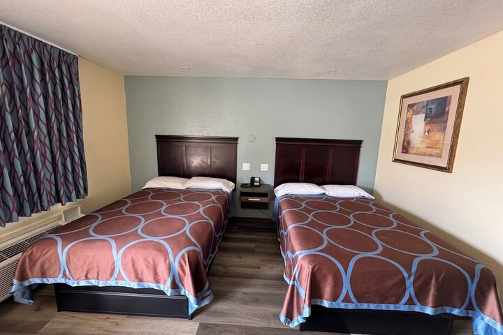 Room 18 of 29