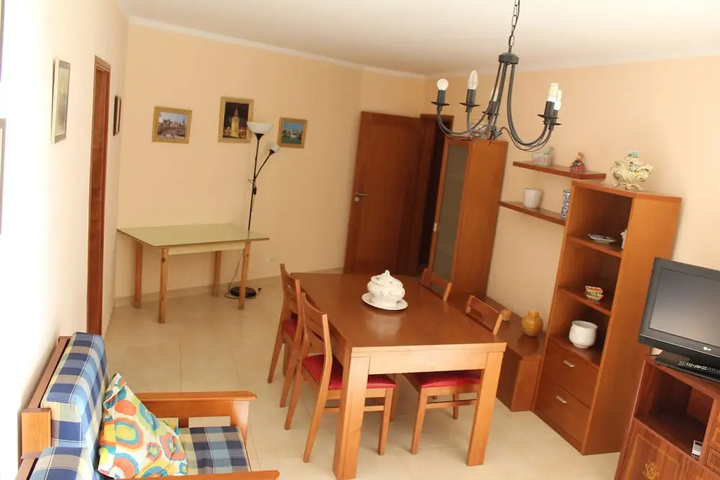 Room 2 of 20
