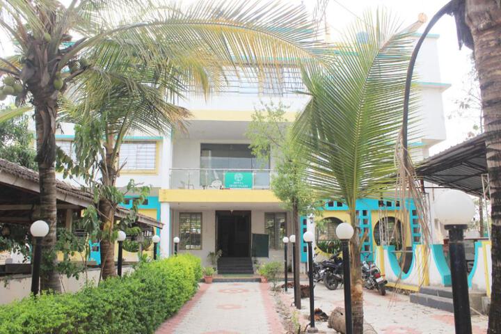 Hotel Green Valley