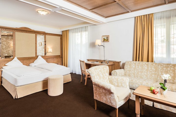 Room 7 of 111