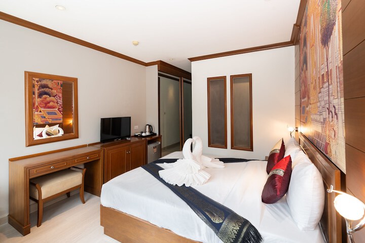 Room 17 of 40